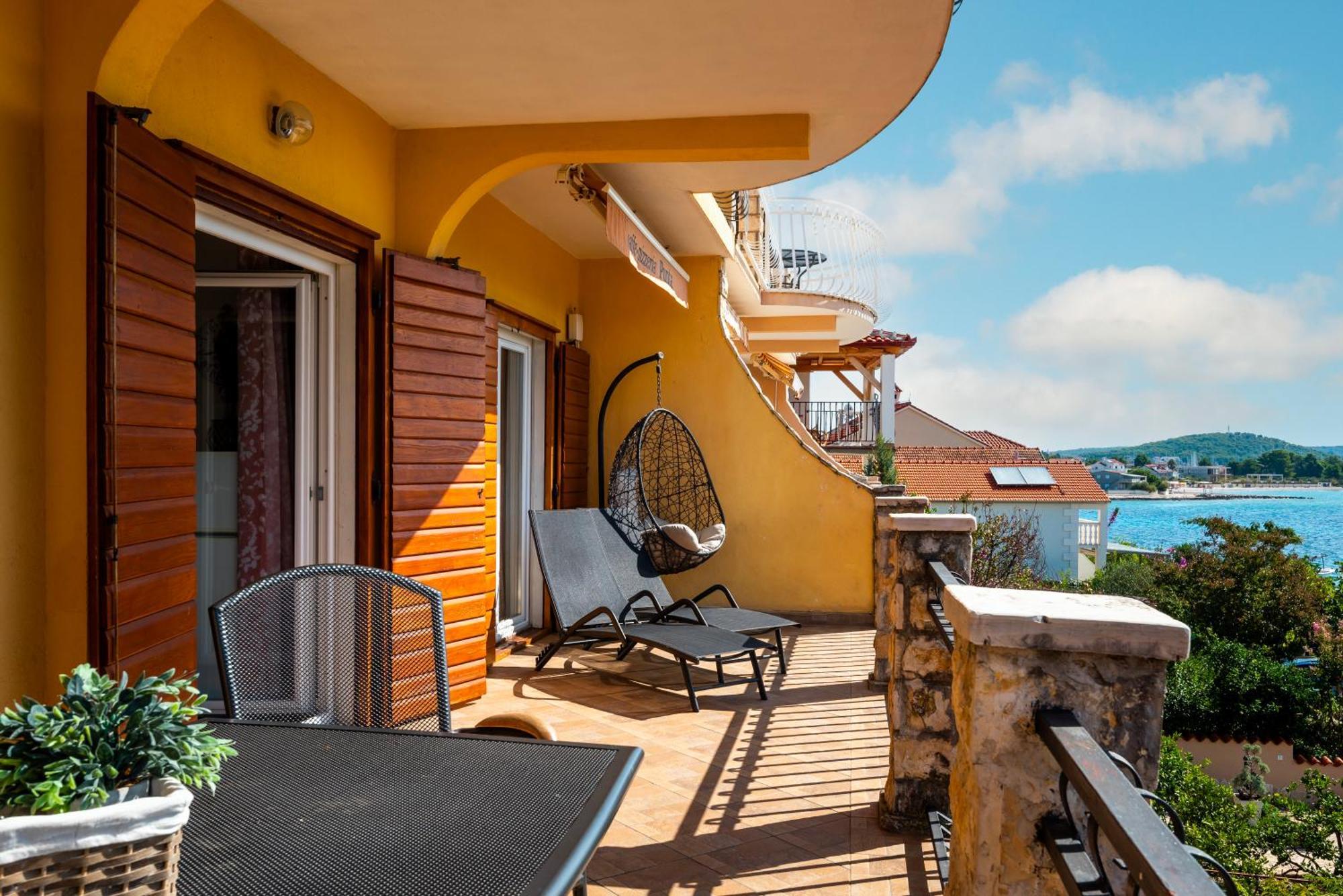 Apartments Rogoznicka Oaza Rogoznica  Esterno foto