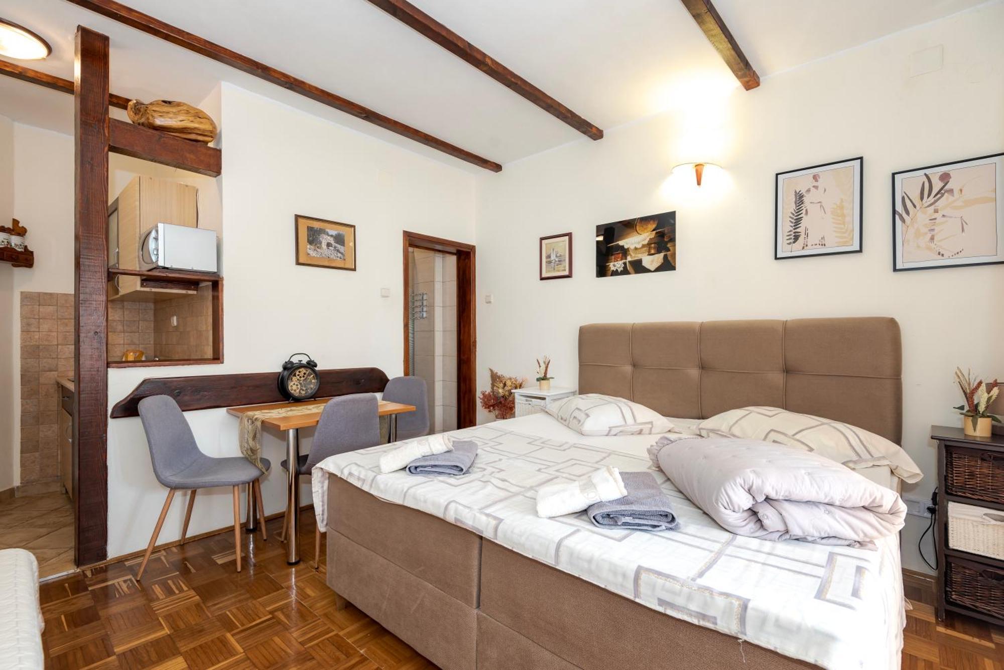 Apartments Rogoznicka Oaza Rogoznica  Esterno foto