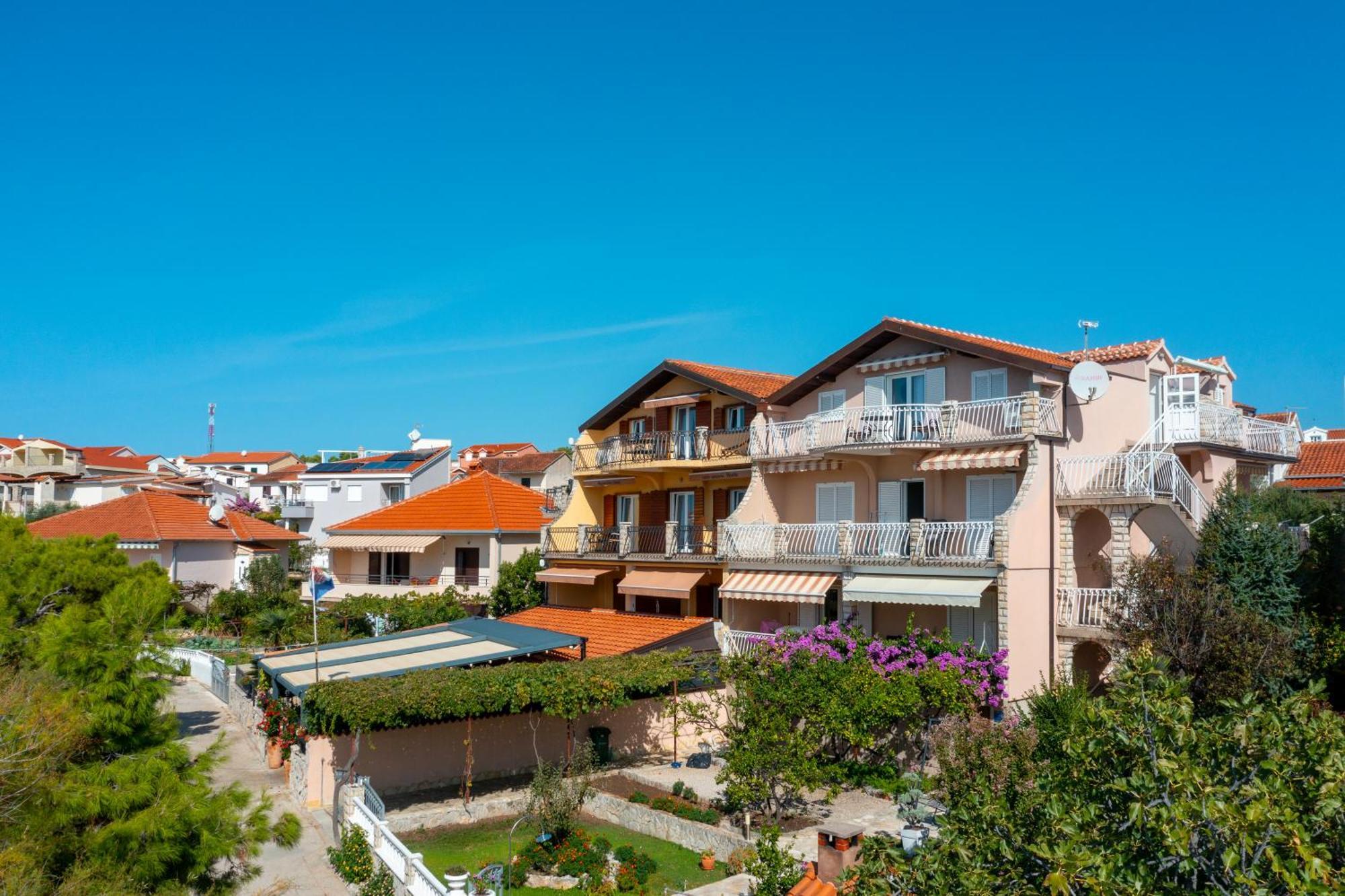 Apartments Rogoznicka Oaza Rogoznica  Esterno foto
