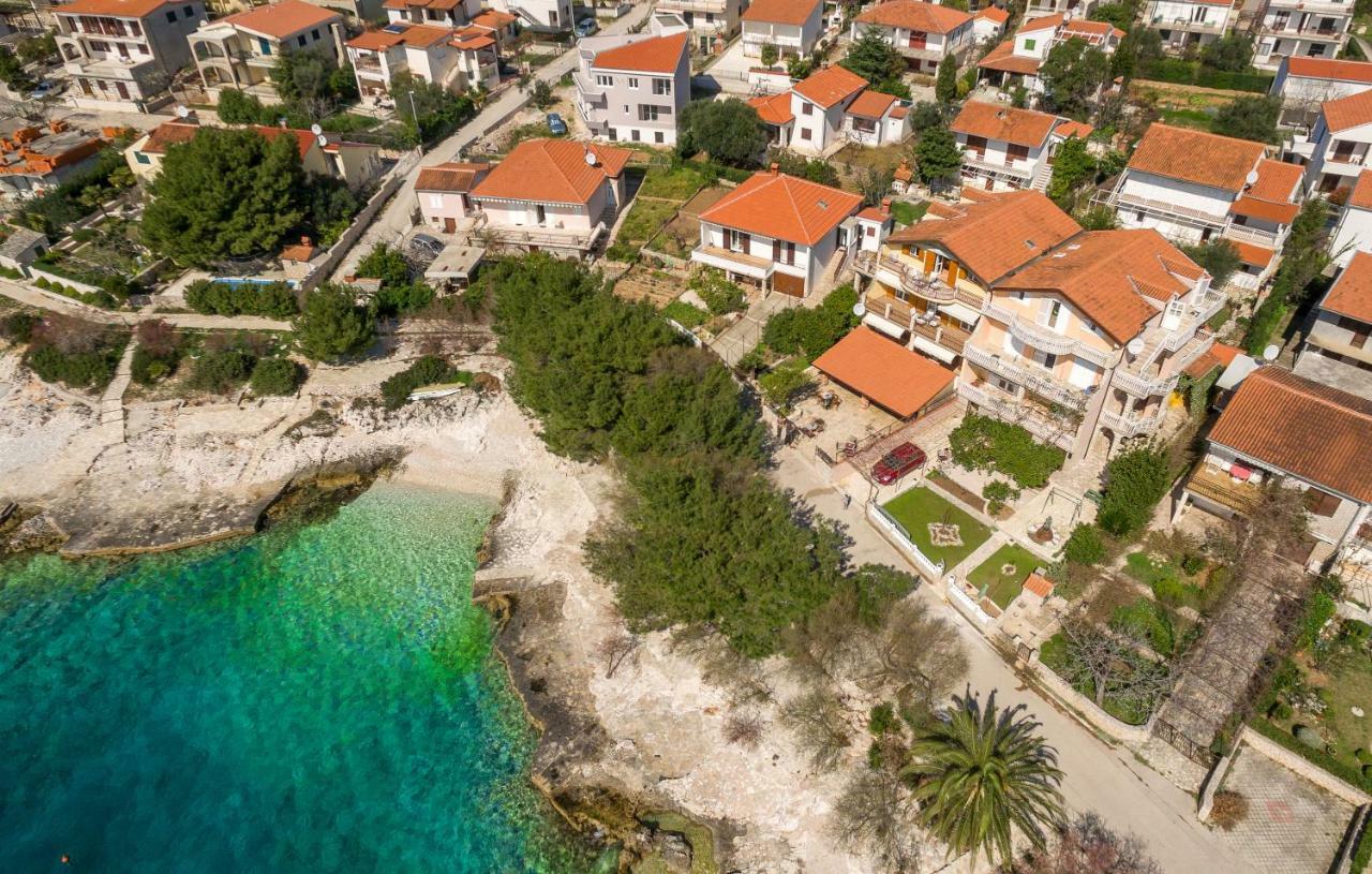 Apartments Rogoznicka Oaza Rogoznica  Esterno foto